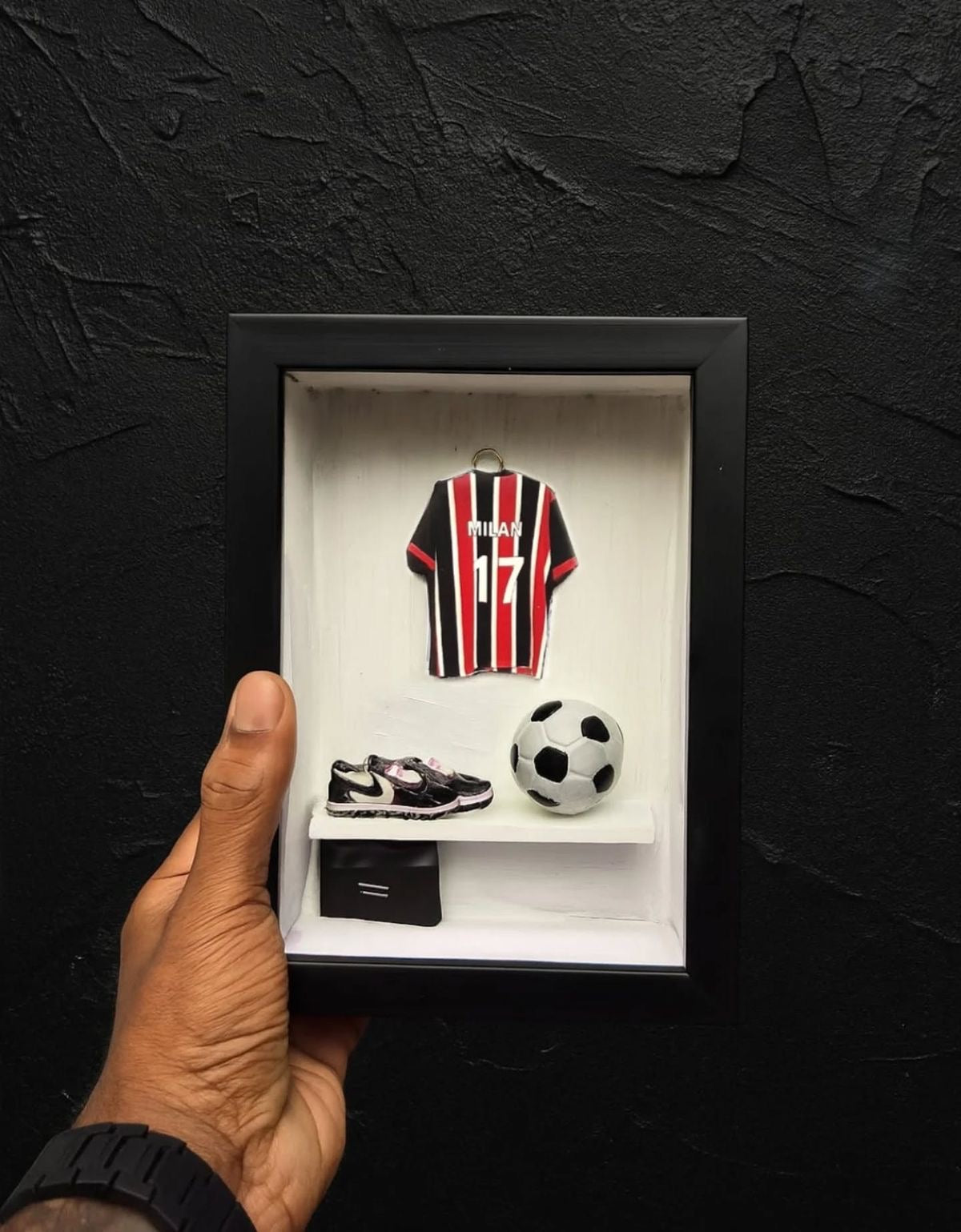 Fotball players jersey wall hang with frame